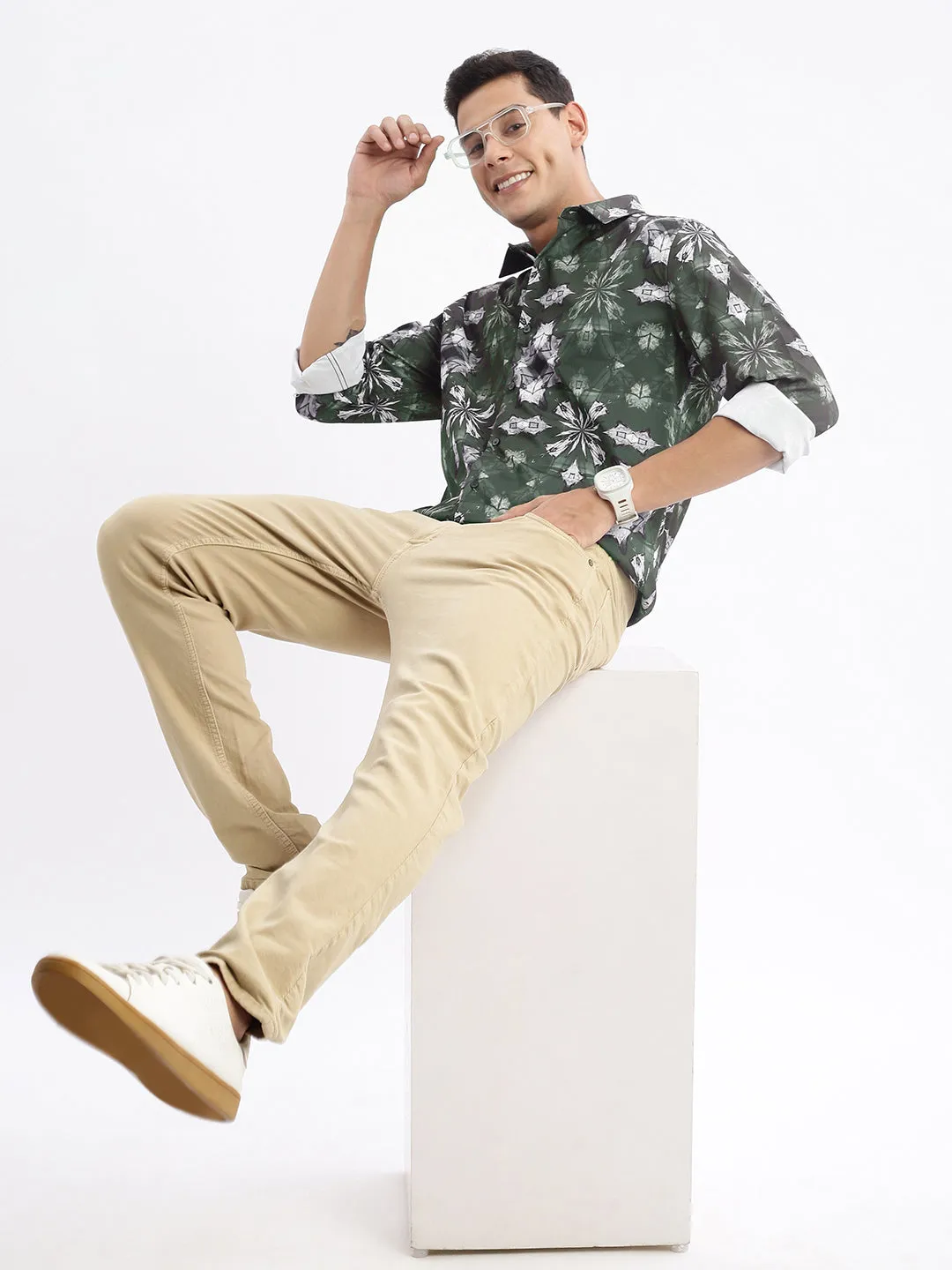 Men Spread Collar Abstract Slim Fit Green Shirt