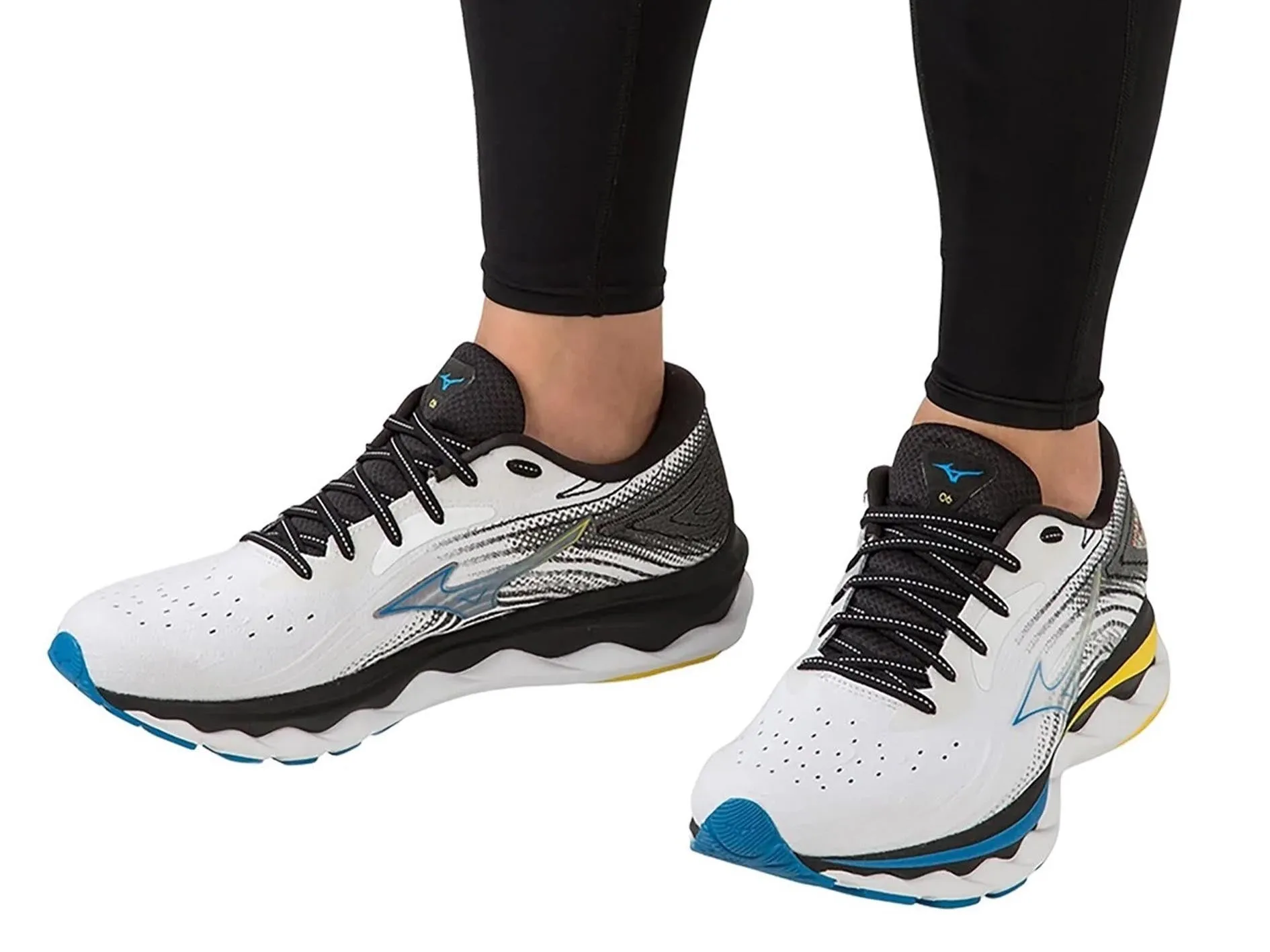 Mizuno Mens Wave Sky 6 <br> J1GC220201