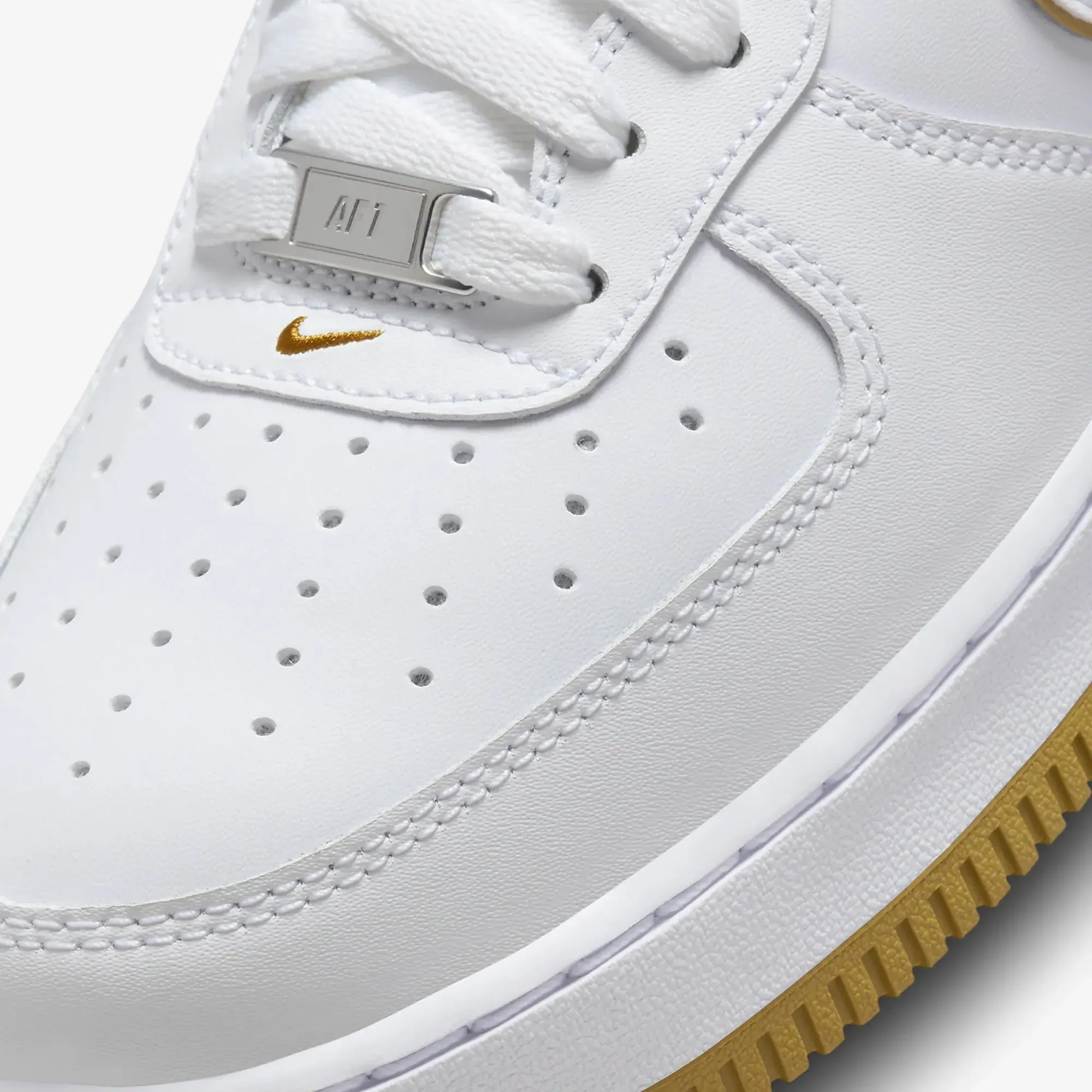 Nike | AIR FORCE 1 '07 { WHITE/WHITE-BRONZINE