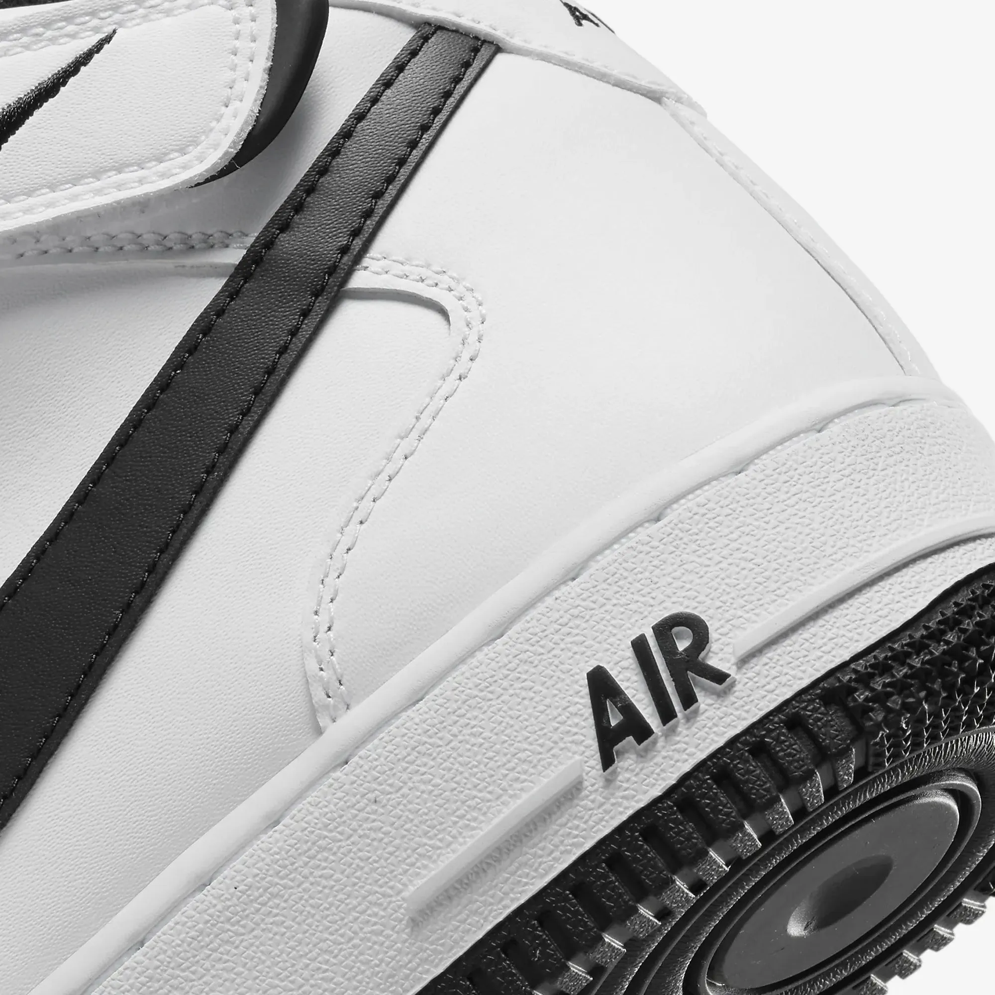 Nike | AIR FORCE 1 MID '07 { WHITE/BLACK-WHITE