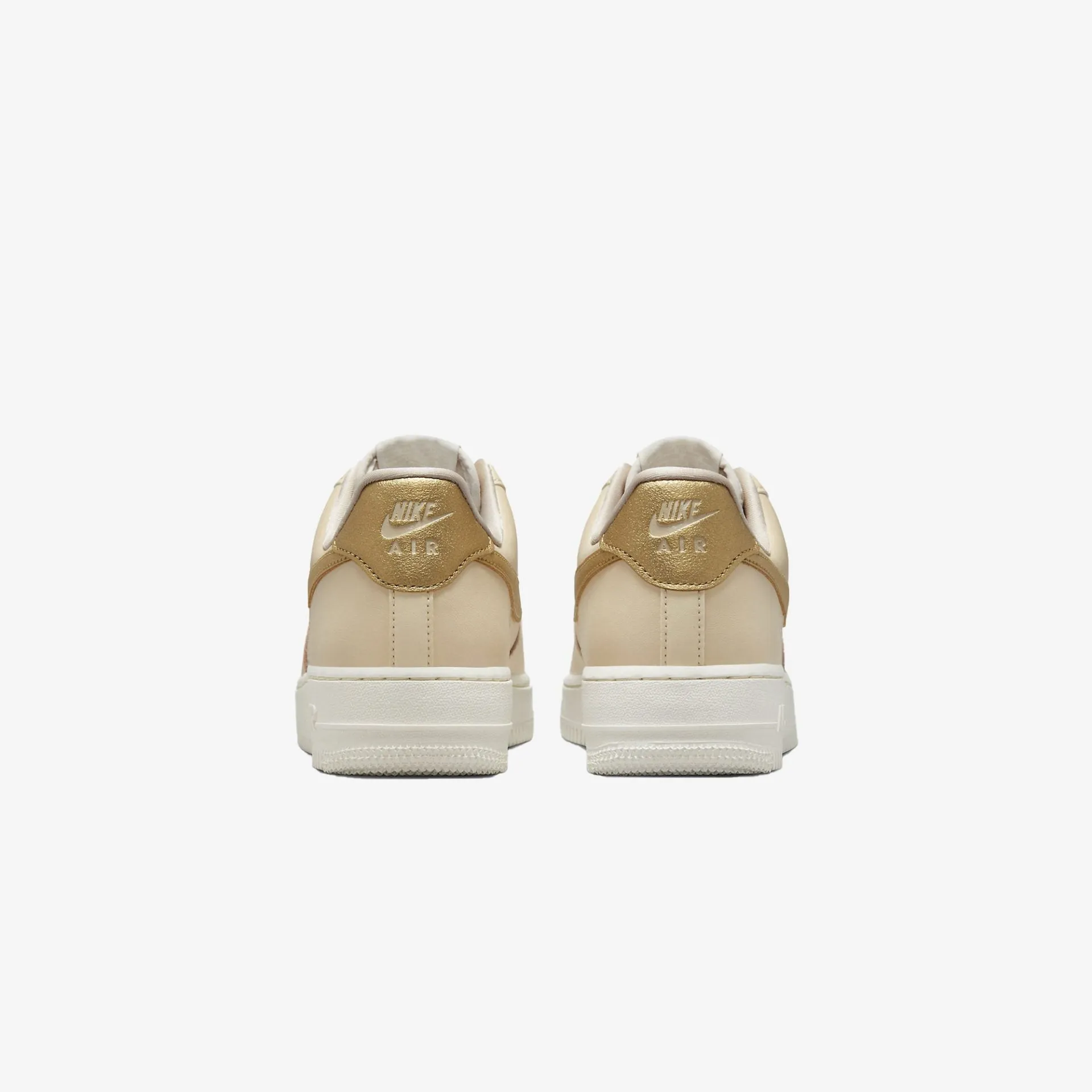 Nike | WMN'S AIR FORCE 1 '07 { BEIGE/GOLD