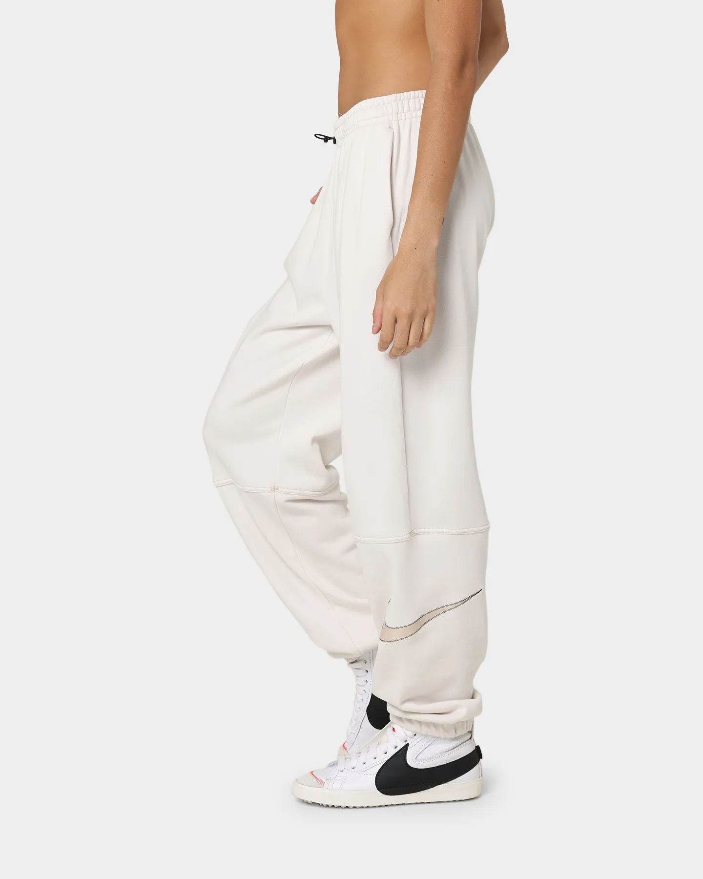 Nike Women's Sportswear Swoosh High-Rise Joggers Phantom