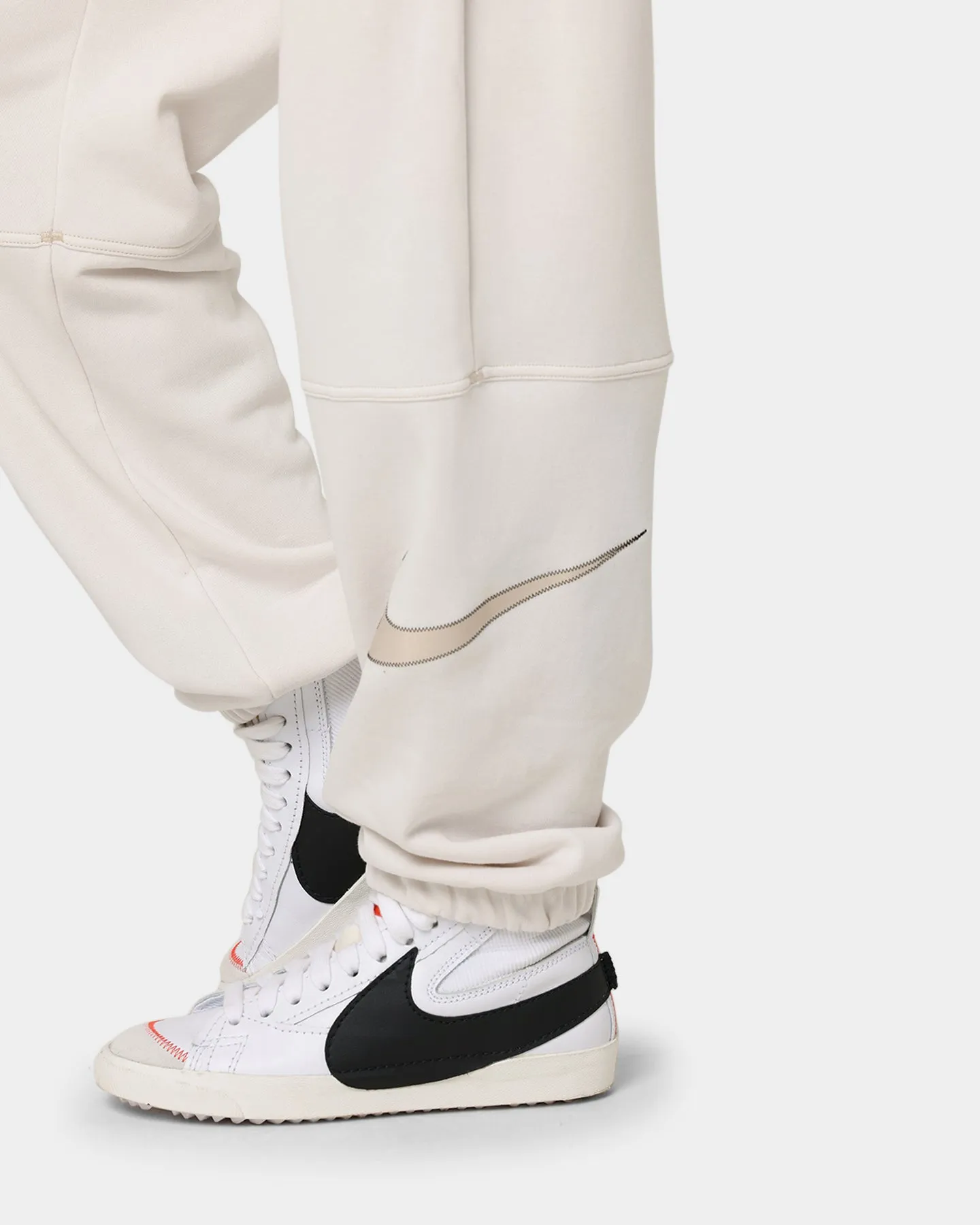 Nike Women's Sportswear Swoosh High-Rise Joggers Phantom